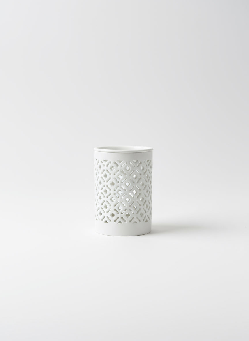 Quemador Calado Árabe de cerámica blanca con diseño perforado para Wax Melts y aceites, Vela Única.